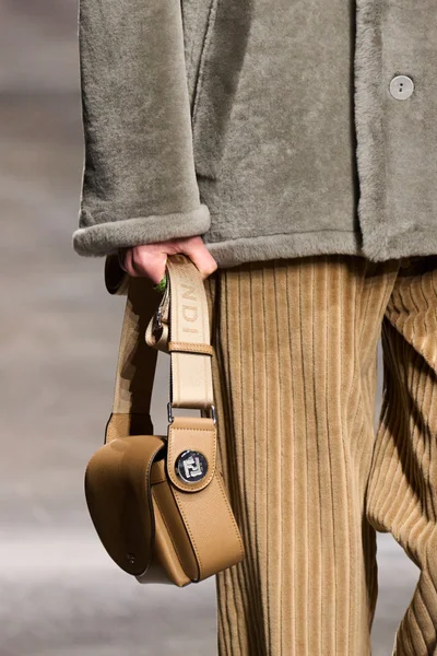 Look 59